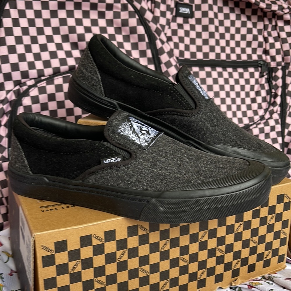 Vans Men’s Bmx Slip-On
Fast And Loose Black
VN0005V1BLA
Sneakers - Picture 6 of 16